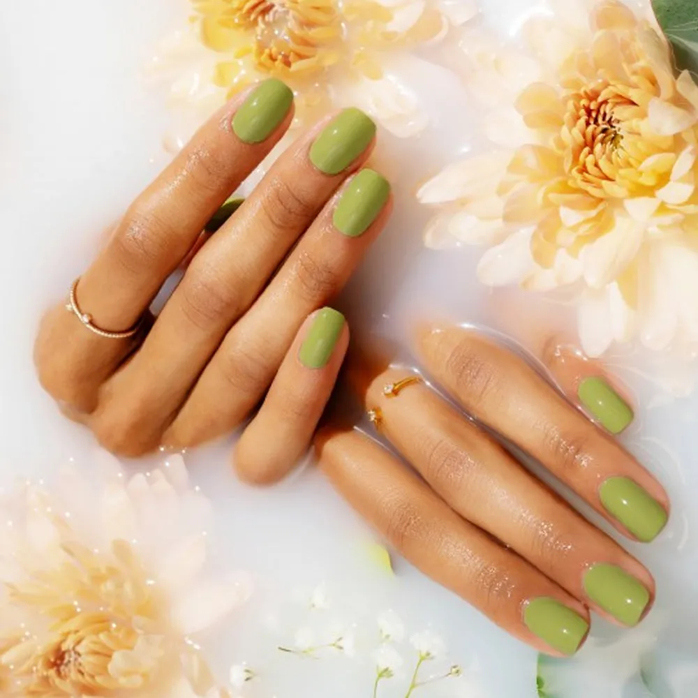 Gelish Professional Xpress Dip Powder Leaf It All Behind - Moss Green Creme - 43g
